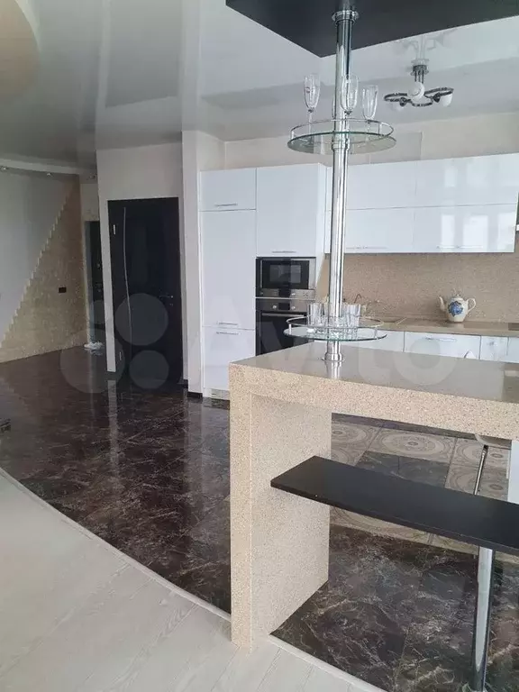 3-к. квартира, 120 м, 24/24 эт. - Фото 1