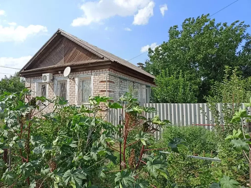 Дом в Волгоградская область, Волгоград Репродукторная ул., 34 (65 м) - Фото 1