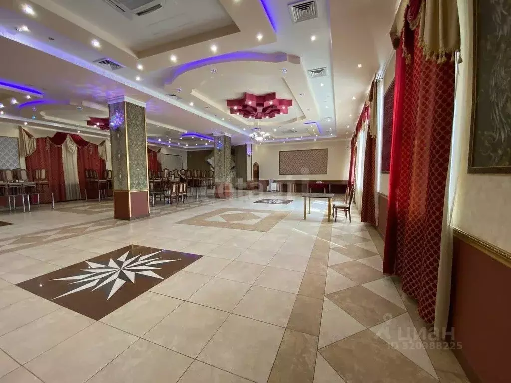 Помещение свободного назначения в Воронежская область, Воронеж просп. ... - Фото 1