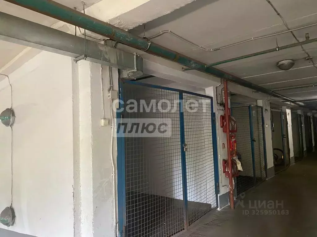 Гараж в Москва ул. Соловьиная Роща, 13 (18 м) - Фото 2