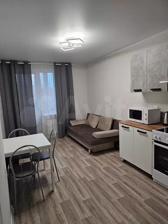 1-к. квартира, 42 м, 4/18 эт. - Фото 0