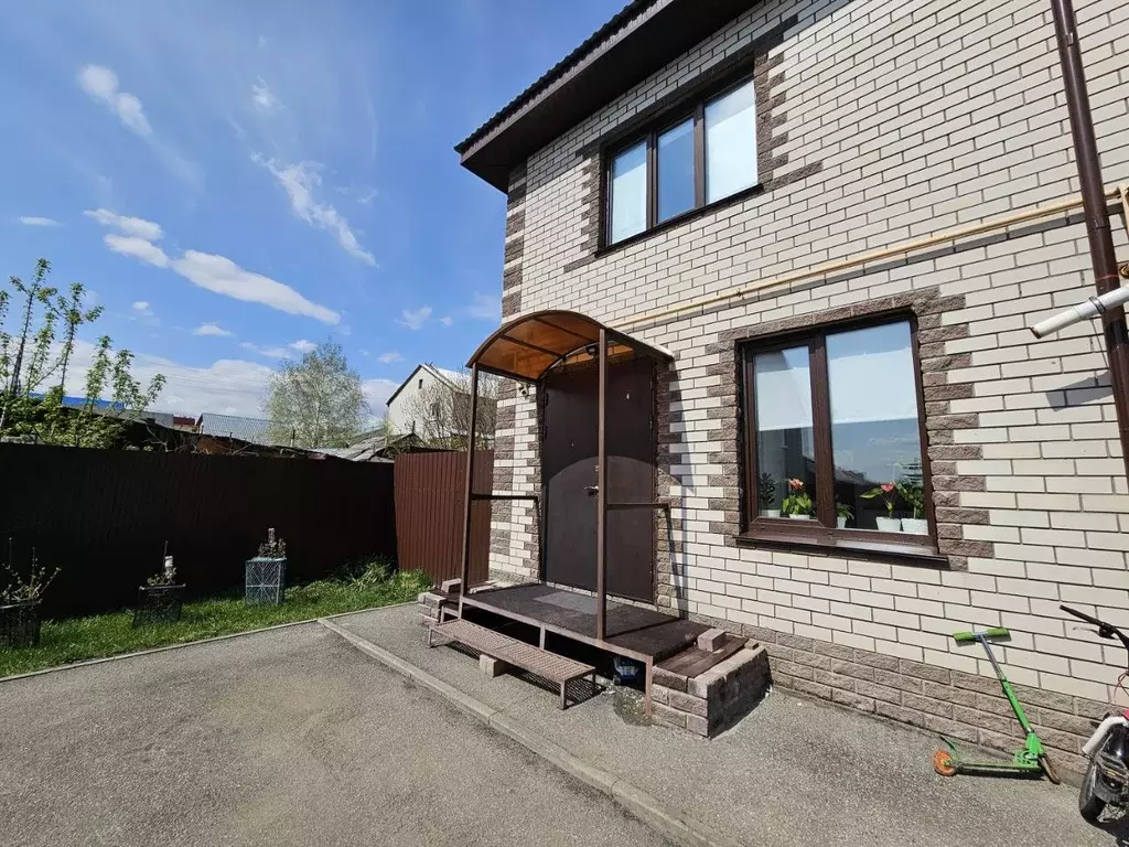 Таунхаус в Алтайский край, Барнаул ул. 42-й Краснознаменной Бригады, ... - Фото 2