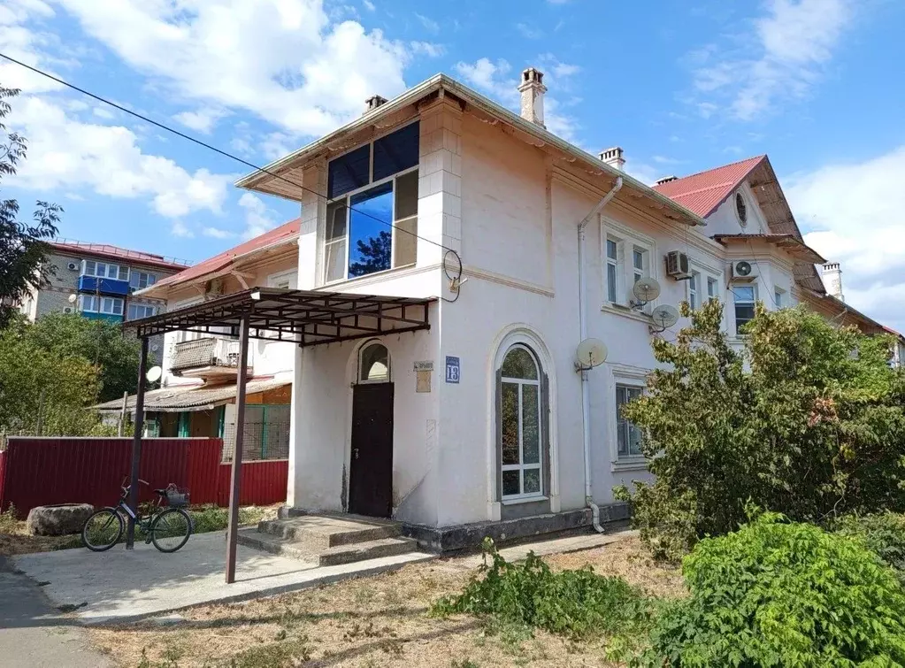 3-к кв. Краснодарский край, Абинский район, Ахтырское городское ... - Фото 1