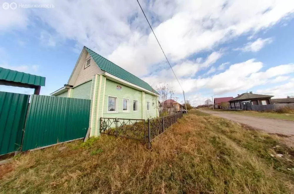 Дом в село Глубокое, улица Капитана Быкова (50 м) - Фото 1