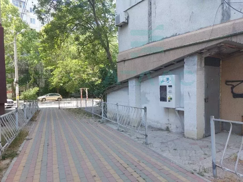 Помещение свободного назначения в Крым, Симферополь ул. 60 лет ... - Фото 2