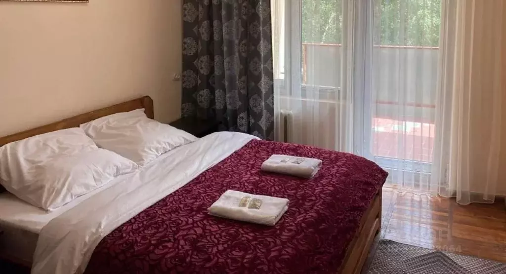 Комната Карачаево-Черкесия, Теберда Карачаевский городской округ, ул. ... - Фото 1