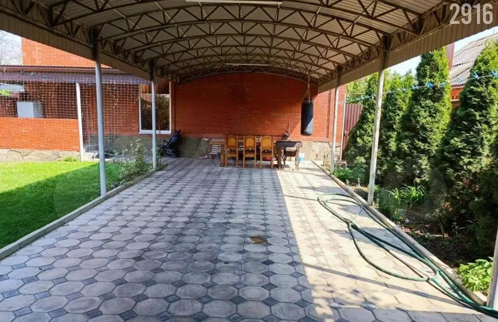 Дом в Краснодарский край, Динской район, Новотитаровская ст-ца ... - Фото 2