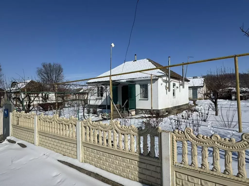 Дом в Ставропольский край, Светлоград г. Петровский муниципальный ... - Фото 1