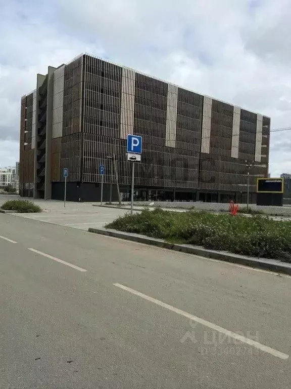 Гараж в Свердловская область, Екатеринбург ул. Академика Бардина, 5к3 ... - Фото 1
