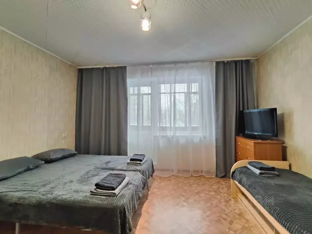 1-к кв. Челябинская область, Миасс ул. Жуковского, 12 (35.0 м) - Фото 1