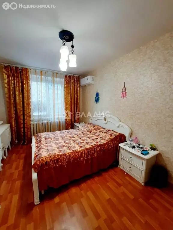 2-комнатная квартира: Тобольск, 7-й микрорайон, 39 (63 м) - Фото 1