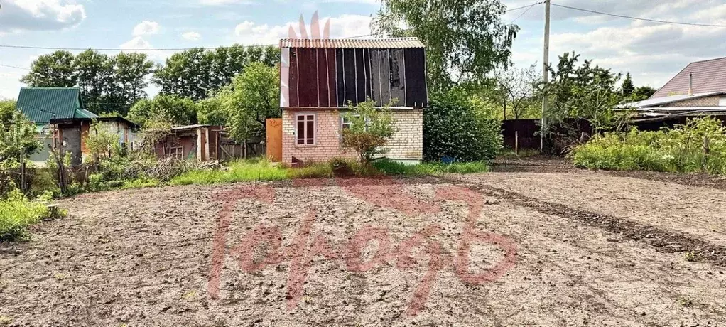 Дом в Орловская область, Орловский район, пос. Учебный  (30 м) - Фото 1