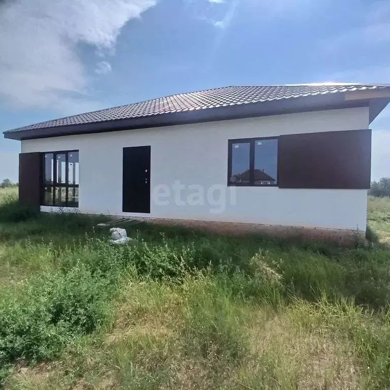 Дом в Саратовская область, Энгельс  (100 м) - Фото 0