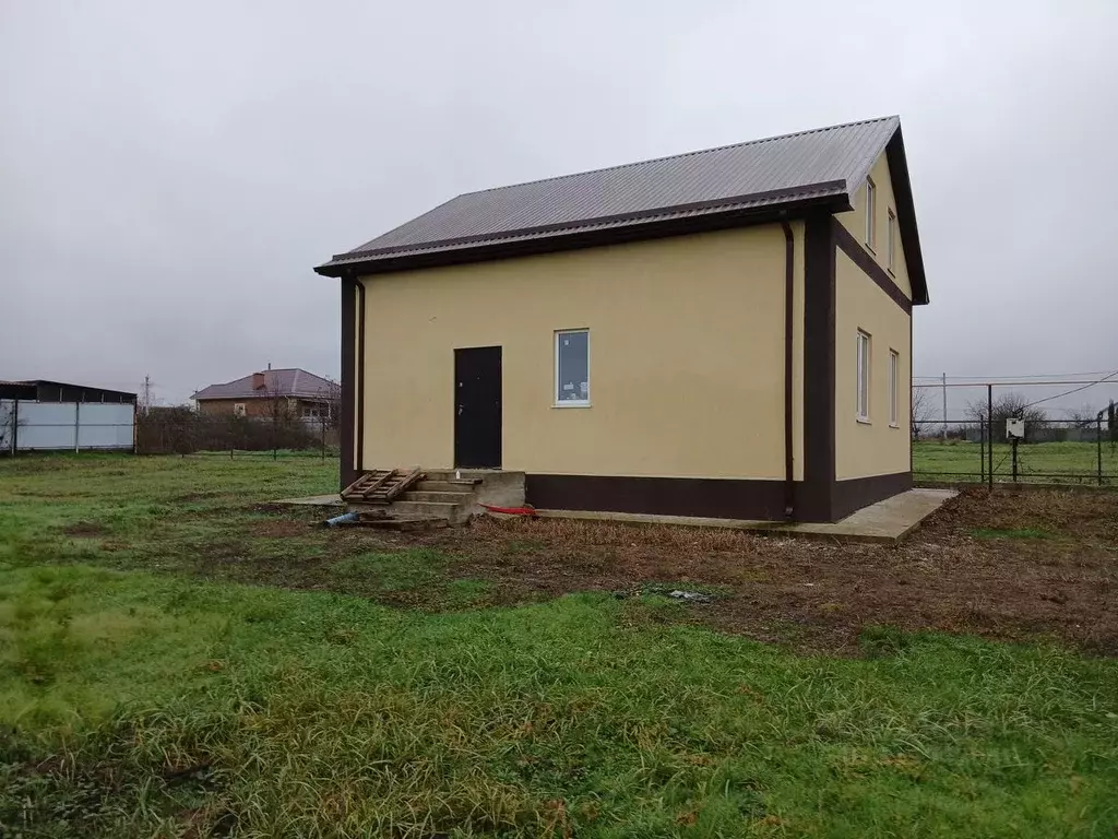 Дом в Краснодарский край, Абинский район, Ахтырское городское ... - Фото 1