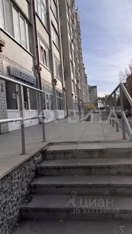 Помещение свободного назначения в Тюменская область, Тюмень ул. 30 лет ... - Фото 2