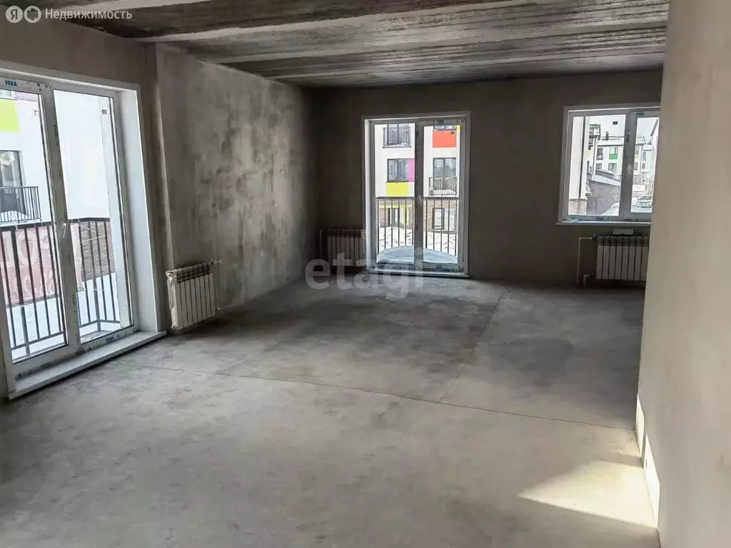 3-комнатная квартира: Октябрьский, улица Французский Квартал, 27 (63 ... - Фото 1