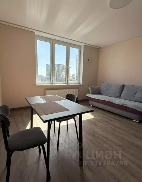 Студия Свердловская область, Екатеринбург ул. Очеретина, 16 (30.0 м) - Фото 1