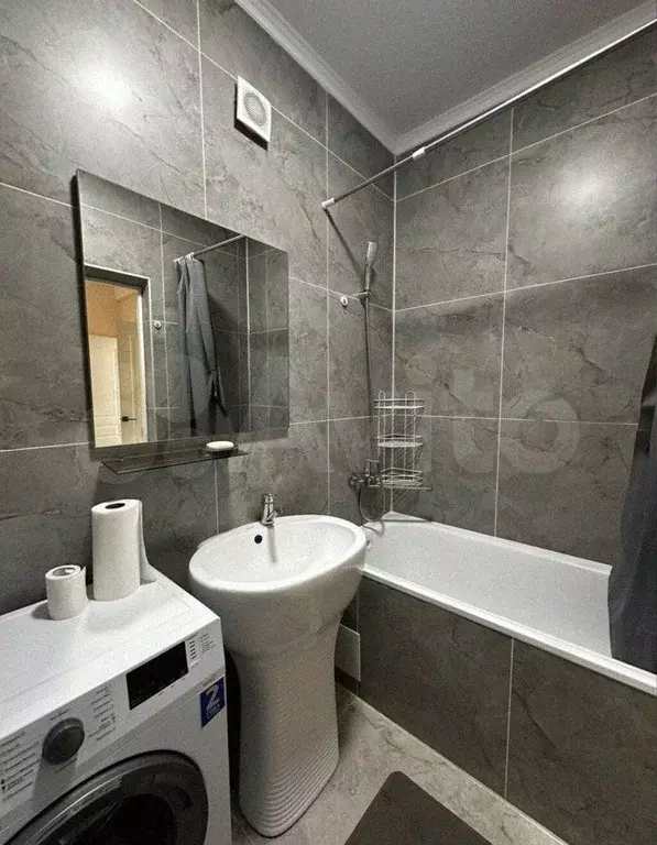 1-к. квартира, 35 м, 2/9 эт. - Фото 0