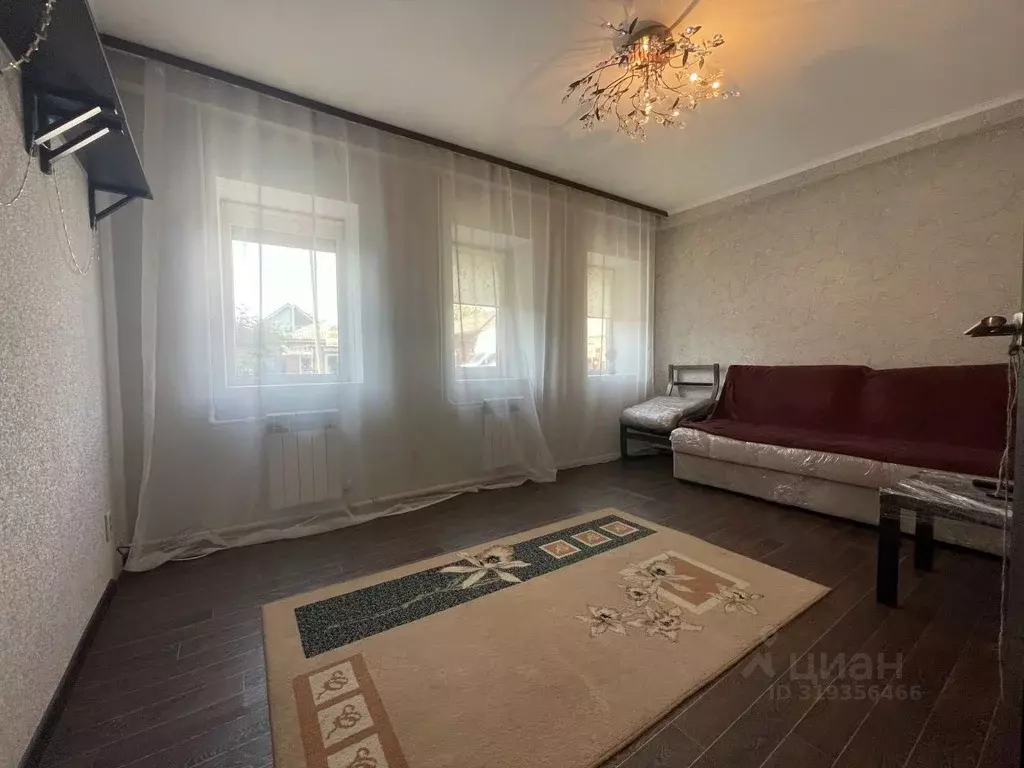 Дом в Ростовская область, Батайск Ленинградская ул., 207 (80 м) - Фото 1