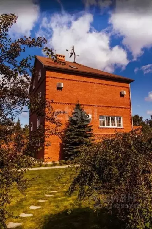 Дом в Приморский край, Владивосток Седанка мкр, ул. Серова, 24Б (603 ... - Фото 1