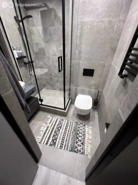 2-комнатная квартира: Тюмень, улица 50 лет Октября, 57Бк1 (78.8 м) - Фото 2