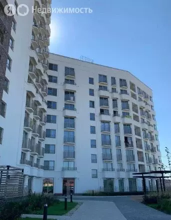 2-комнатная квартира: Тюмень, улица Фармана Салманова, 1 (51.7 м) - Фото 0