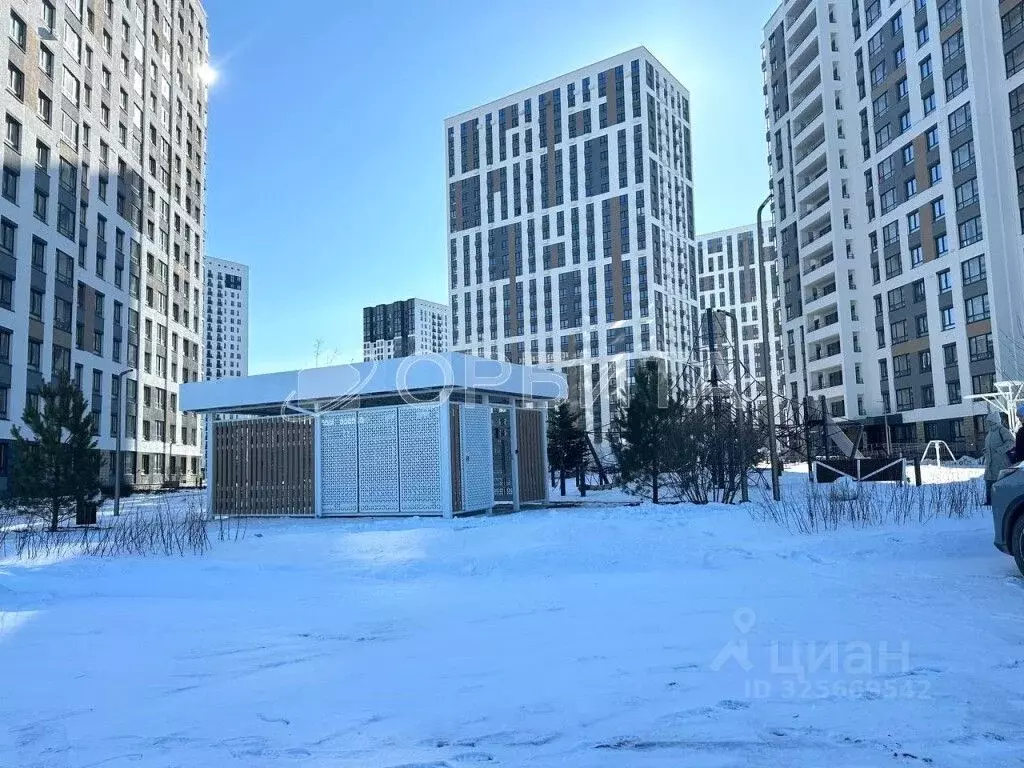 3-к кв. Тюменская область, Тюмень ул. Фармана Салманова, 23 (60.5 м) - Фото 0