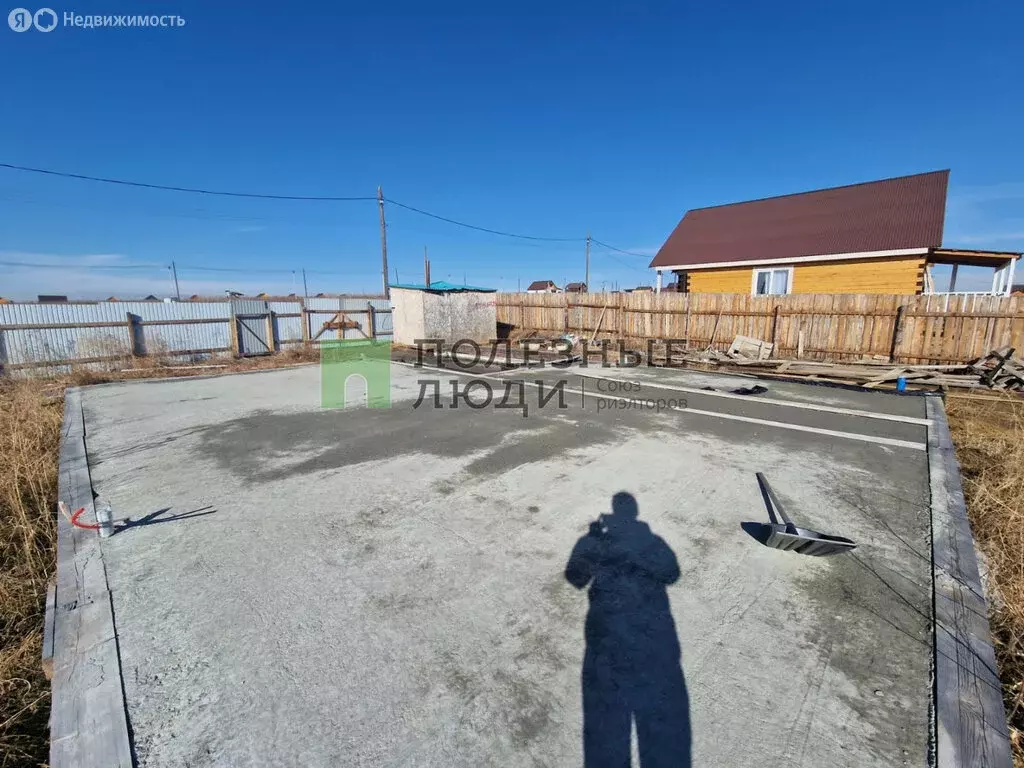 Участок в село Урик, Светлая улица, 20 (10 м) - Фото 1
