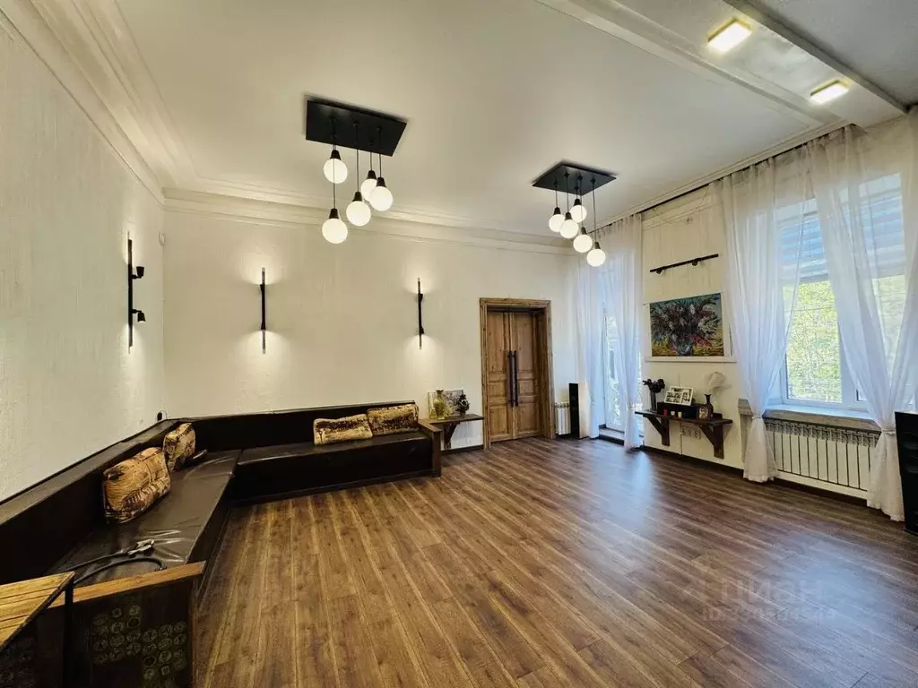 2-к кв. Крым, Симферополь ул. Воровского, 24 (88.0 м) - Фото 1