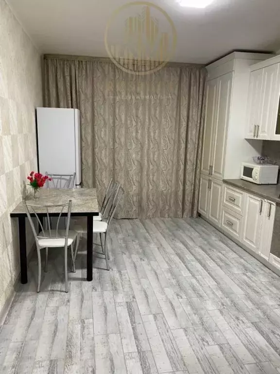 2-к кв. Ставропольский край, Пятигорск ул. Орджоникидзе, 8 (70.0 м) - Фото 1