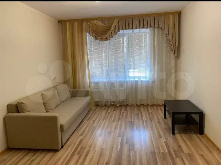 1-к. квартира, 40м, 7/10эт. - Фото 0