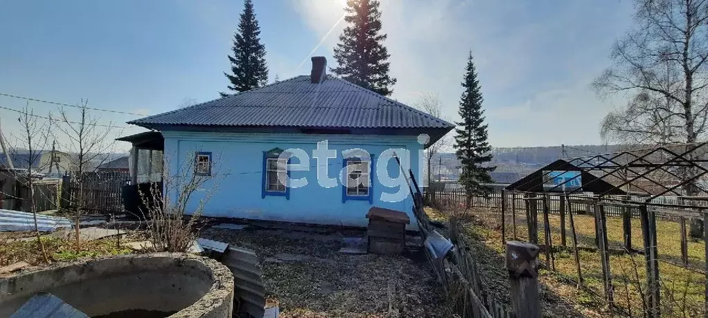 Дом в Кемеровская область, Кемерово пос. Комиссарово, ул. Центральная, ... - Фото 0