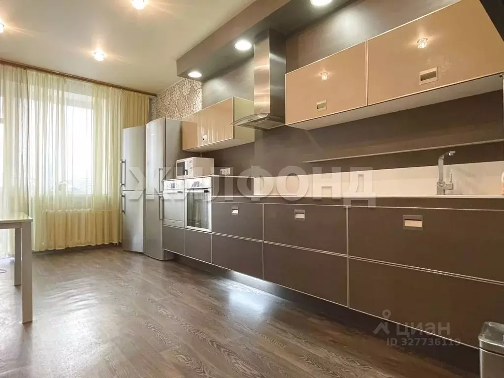 2-к кв. Новосибирская область, Новосибирск ул. Ермака, 3 (85.0 м) - Фото 1