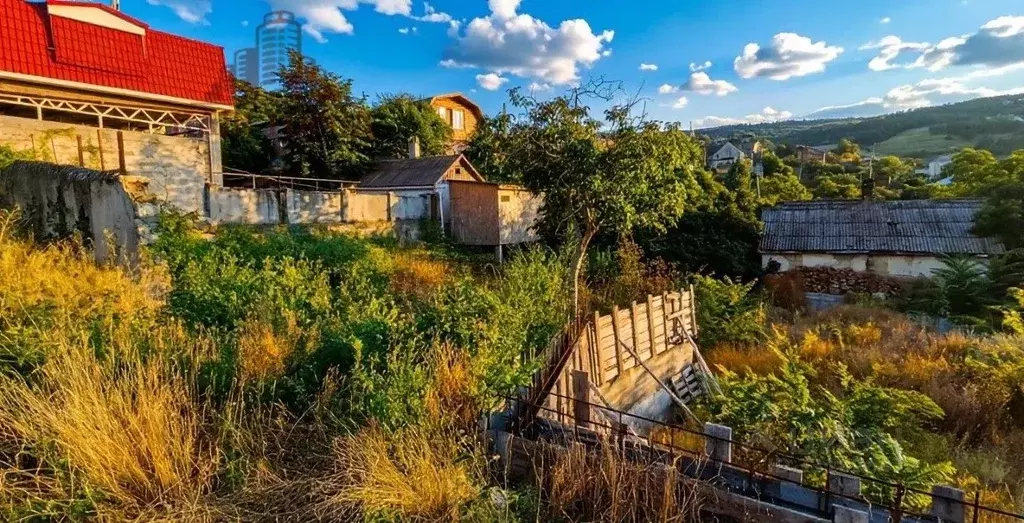 Участок в Крым, Феодосия ул. Гоголя, 27 (4.9 сот.) - Фото 1