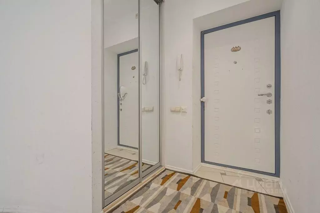 3-к кв. Свердловская область, Екатеринбург ул. Фролова, 29 (140.6 м) - Фото 0