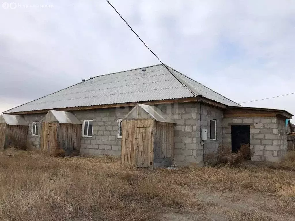 Дом в село Сужа, улица Сангадиева (240 м) - Фото 2