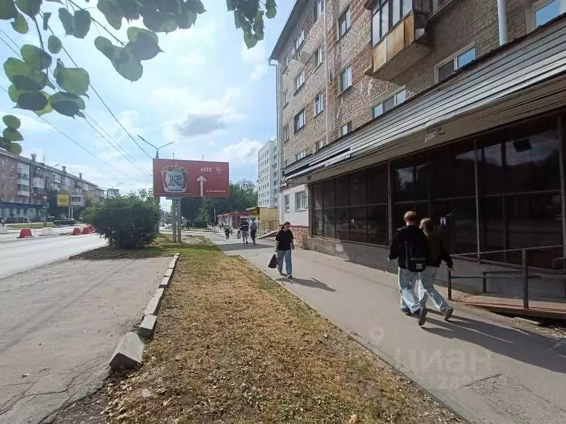 Торговая площадь в Пермский край, Пермь ул. Мира, 112 (1220 м) - Фото 2