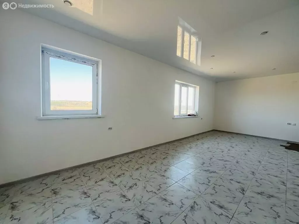 Дом в Иркутский муниципальный округ, село Хомутово (180 м) - Фото 1