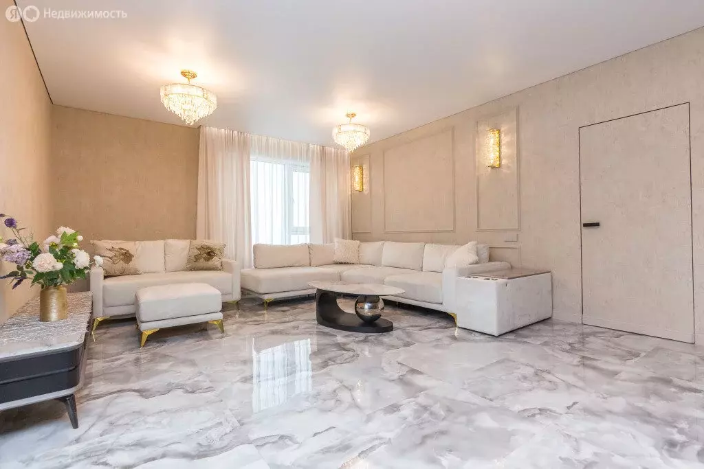 2-комнатная квартира: Уфа, бульвар Ибрагимова, 90/2 (99.5 м) - Фото 1