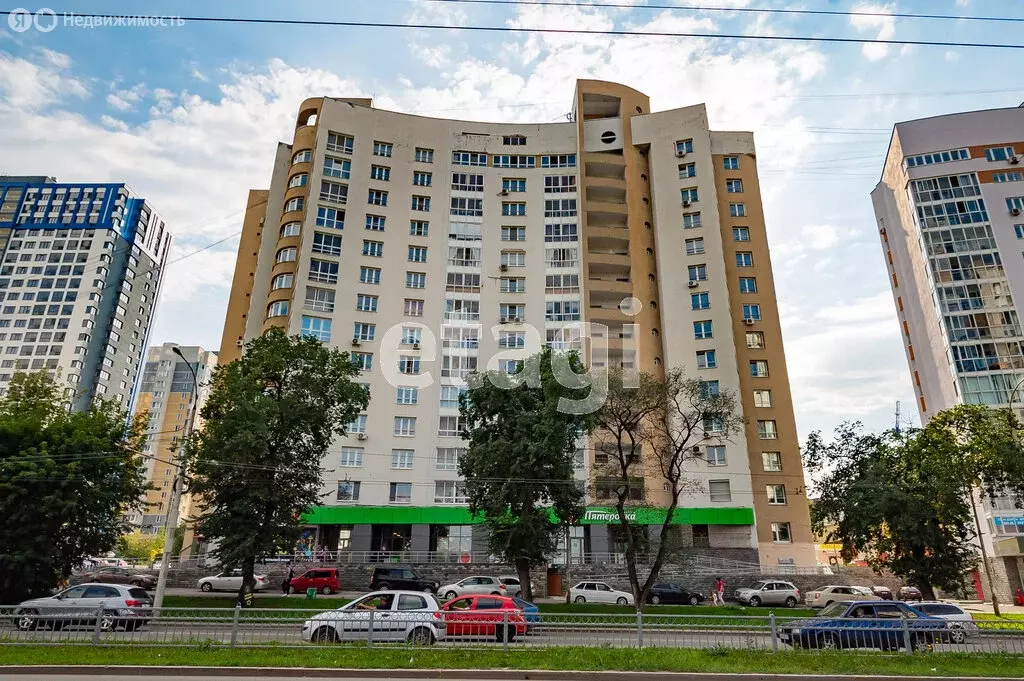 2-комнатная квартира: Екатеринбург, улица Щербакова, 39 (73 м) - Фото 1