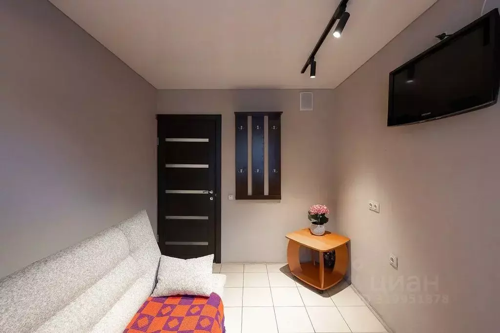 Комната Хабаровский край, Хабаровск Волочаевская ул., 107 - Фото 1