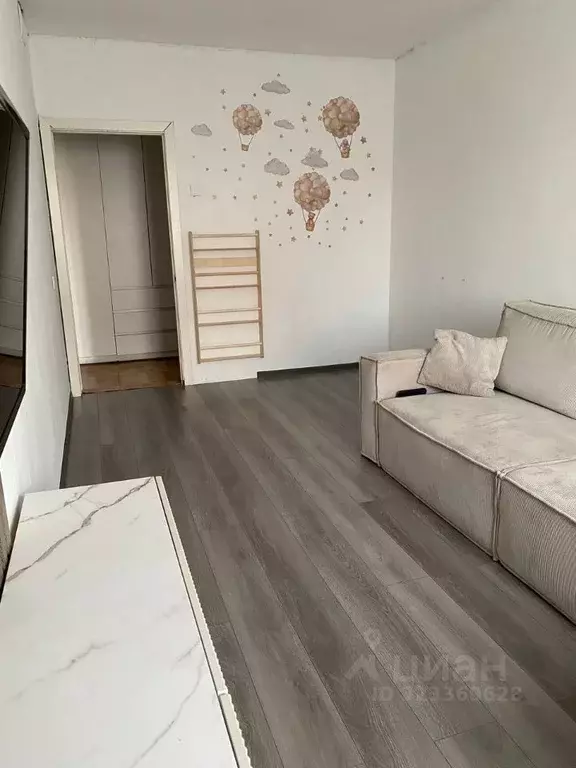 1-к кв. Красноярский край, Красноярск ул. Молокова, 10 (41.0 м) - Фото 2