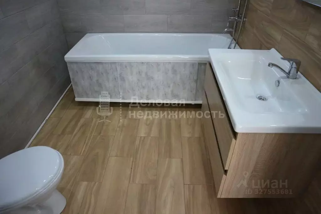 Дом в Новгородская область, Новгородский район, Ермолинское с/пос, д. ... - Фото 2