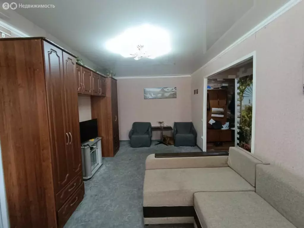 3-комнатная квартира: Шахты, проезд 1-й Квартал, 18 (56.2 м) - Фото 1