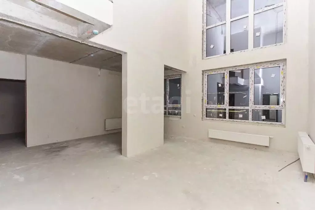 3-к кв. Тюменская область, Тюмень ул. Разведчика Кузнецова, 16А (122.2 ... - Фото 1