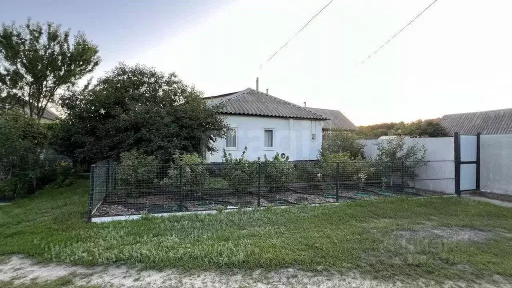 Дом в Белгородская область, Старый Оскол Луговая ул., 11 (50 м) - Фото 0