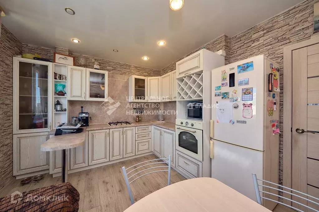 Продаётся 2-к квартира, 55.9 м - Фото 0