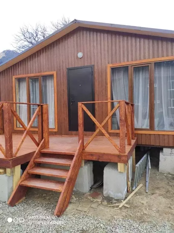 Дом в Карачаево-Черкесия, Зеленчукский район, с. Архыз ул. Ленина, ... - Фото 0