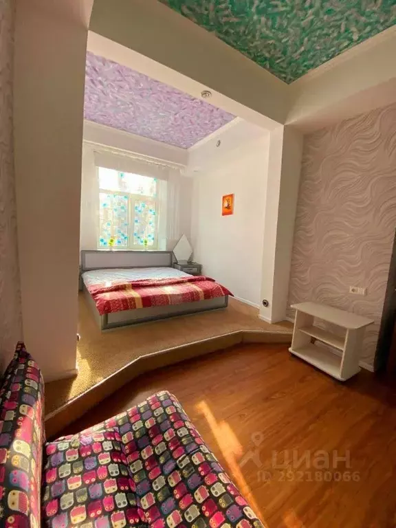 2-к кв. Псковская область, Псков Октябрьский просп., 21 (60.0 м) - Фото 1
