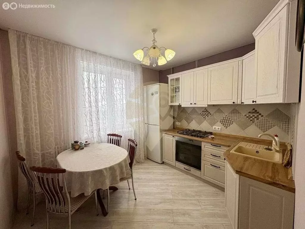 3-комнатная квартира: Губкин, Преображенская улица, 4А (73.1 м) - Фото 1